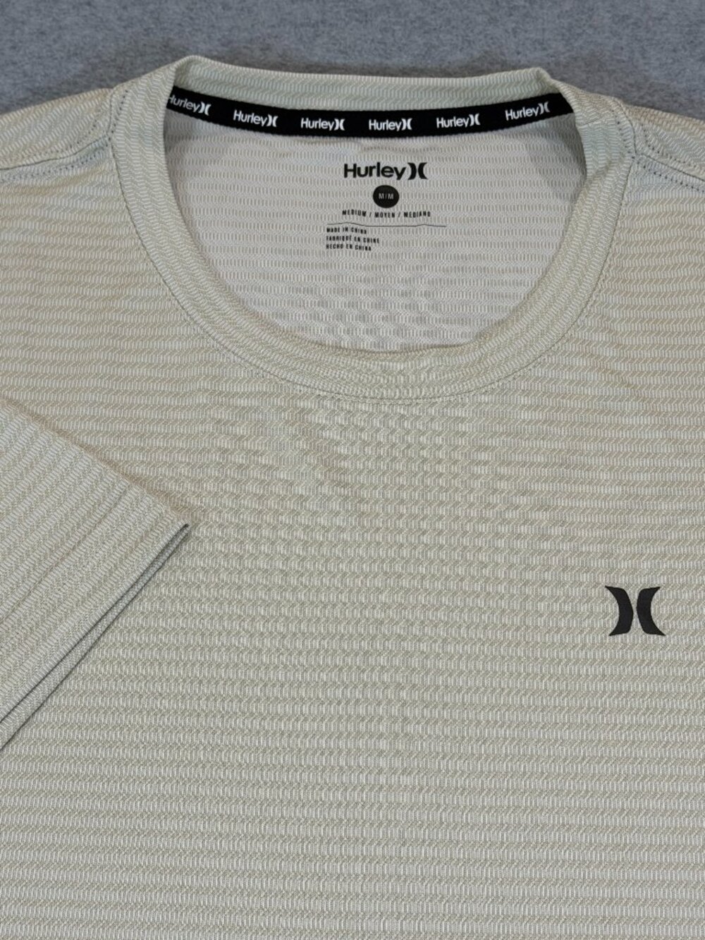 Hurley Exist Horizon Performance Tee Mens Medium Bone Moisture Wicking Shirt NWT